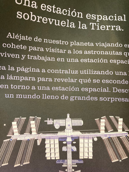 EN LA ESTACIÓN ESPACIAL. Un libro para iluminar