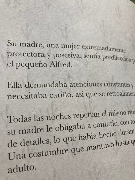 ALFRED HITCHCOCK: El niño que filmó el miedo